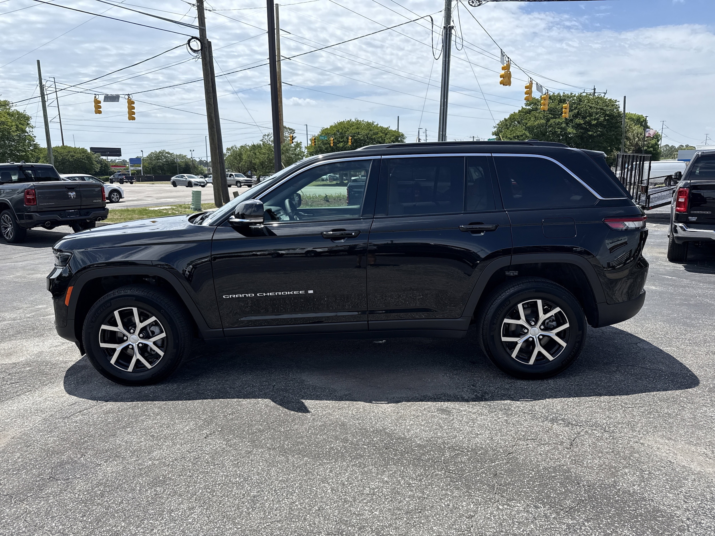 2025 Jeep Grand Cherokee Limited photo 6