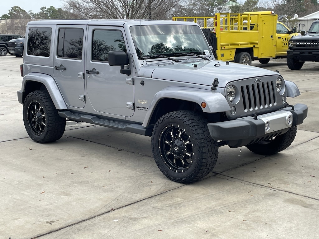 Used 2015 Jeep Wrangler Unlimited Sahara SUV