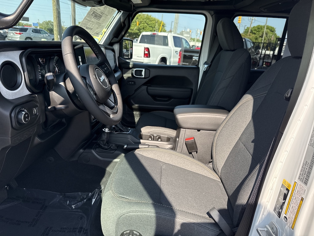 New 2026 Jeep Gladiator Sport S Pickup
