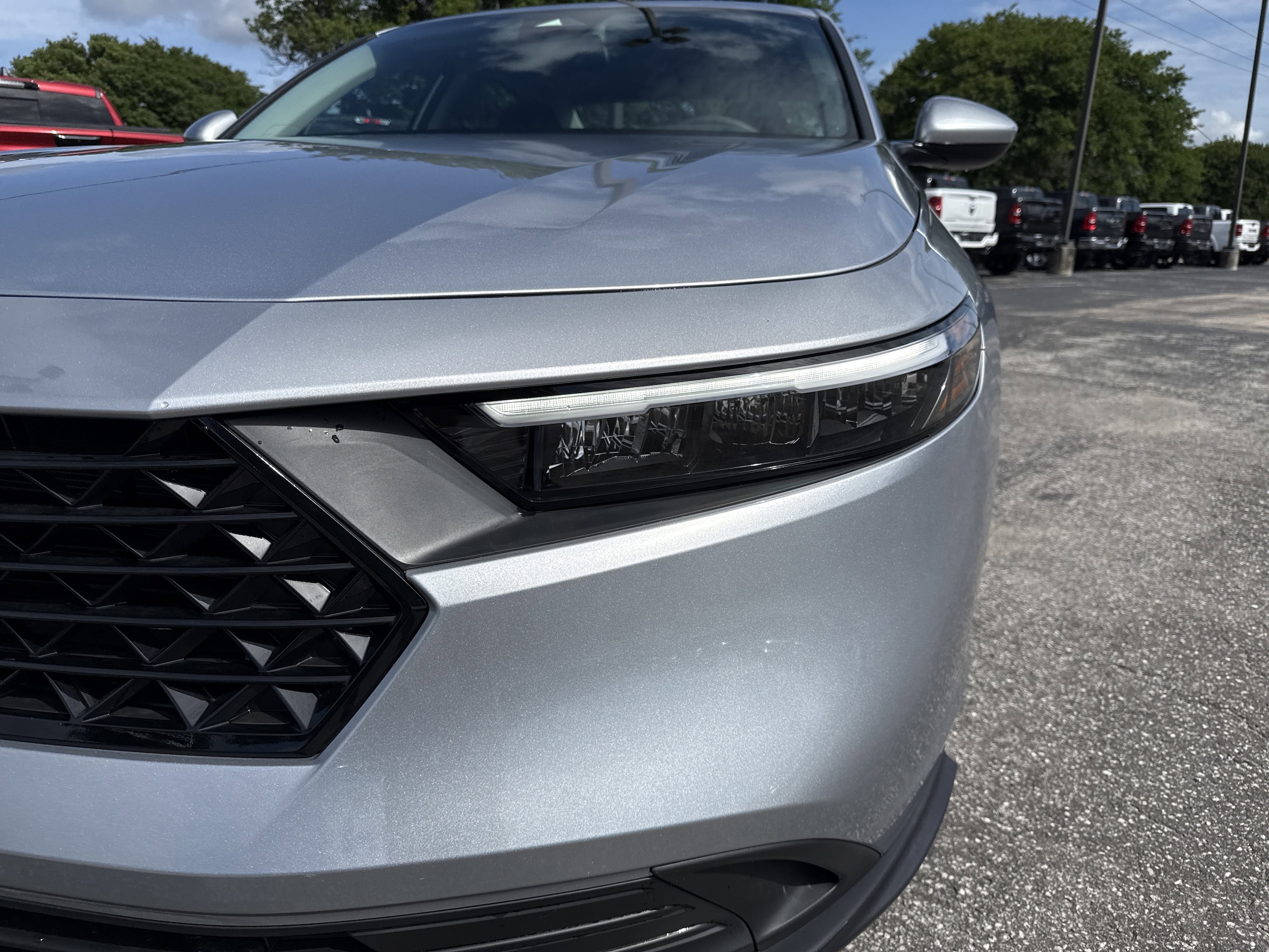 2025 Honda Accord LX photo 5
