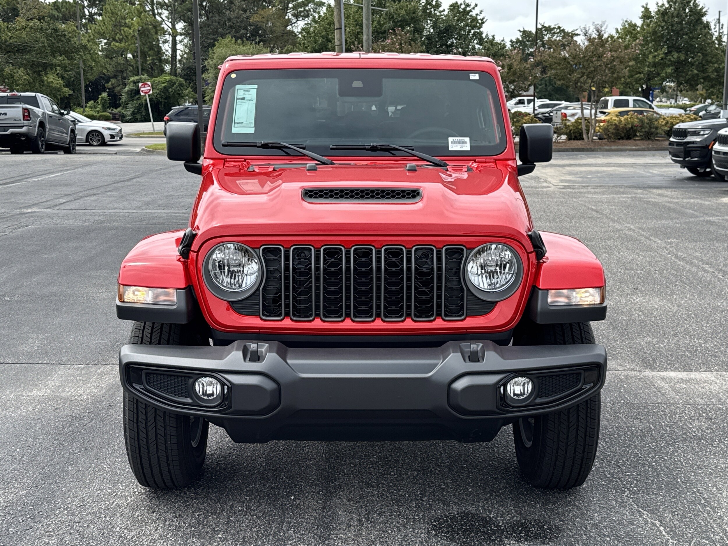 2025 Jeep Gladiator Sport S photo 3
