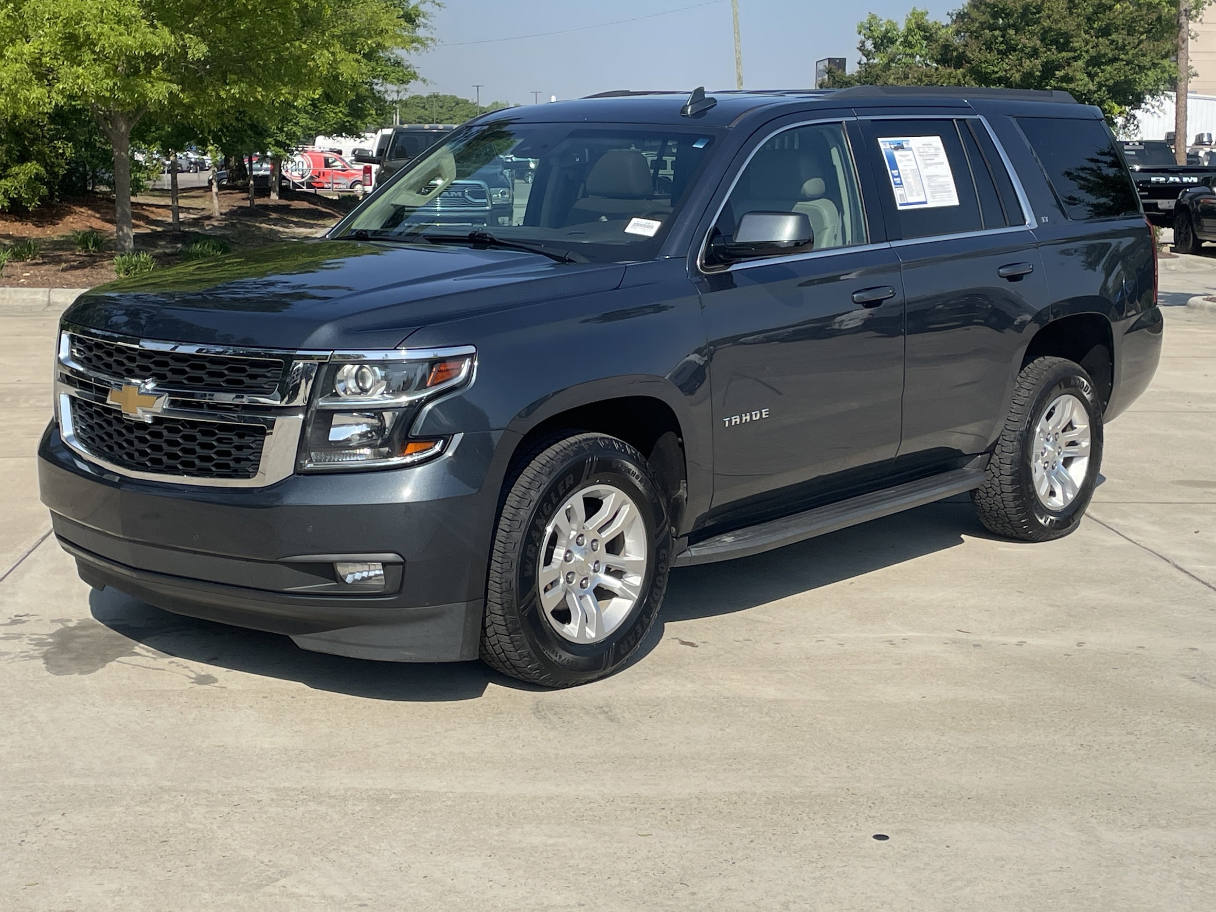 2020 Chevrolet Tahoe LT photo 4