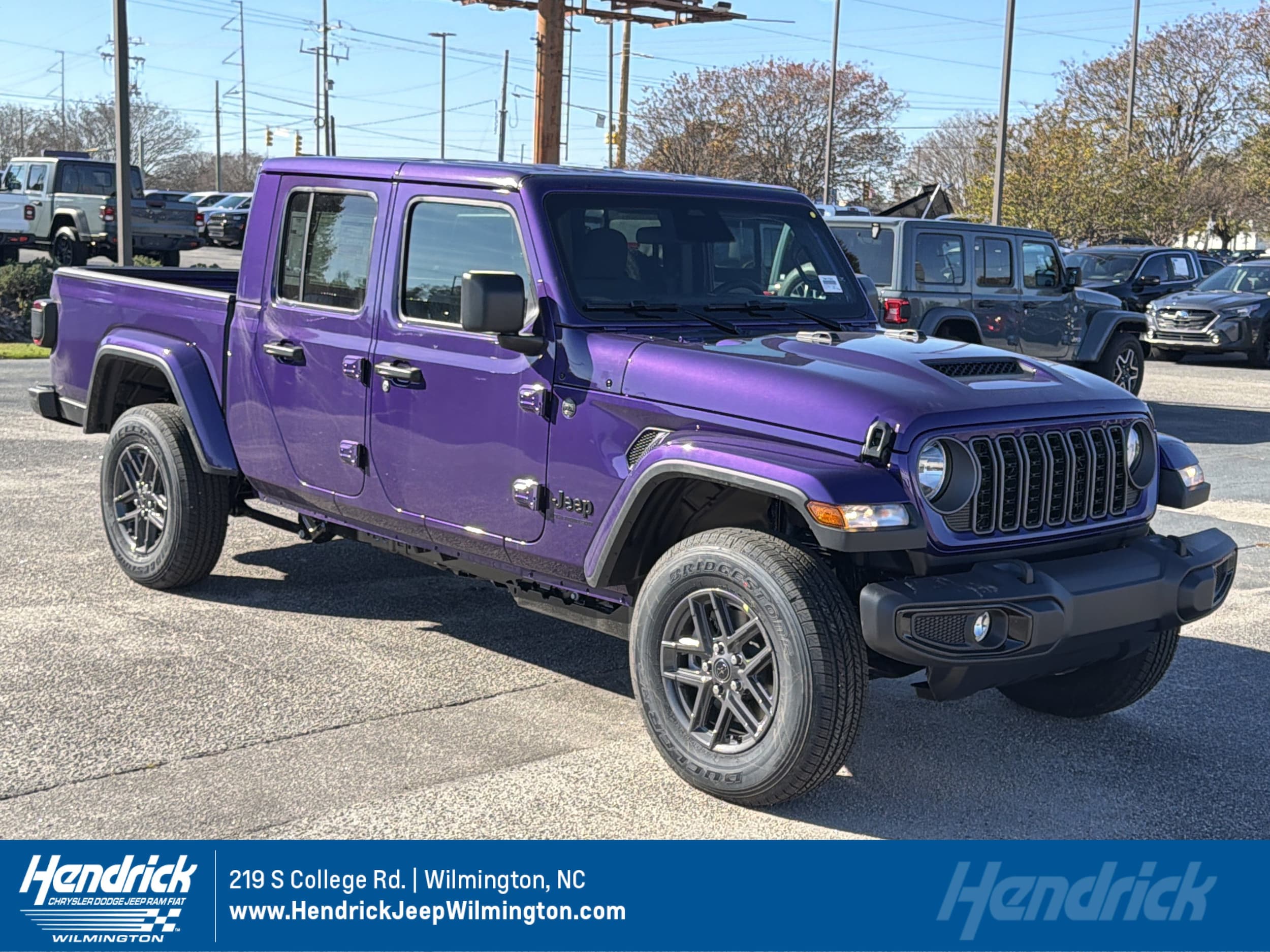 2026 Jeep Gladiator Sport S's photo