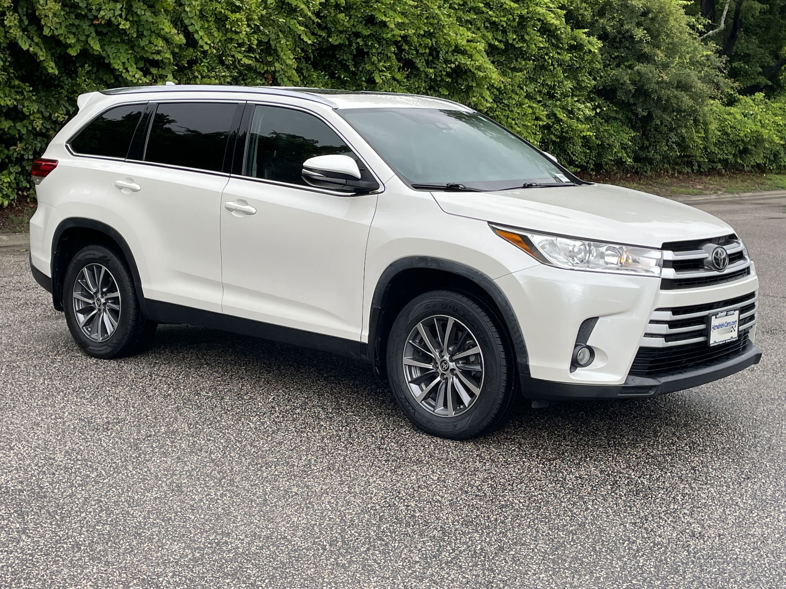 Used 2019 Toyota Highlander XLE with VIN 5TDJZRFH1KS628287 for sale in Wilmington, NC