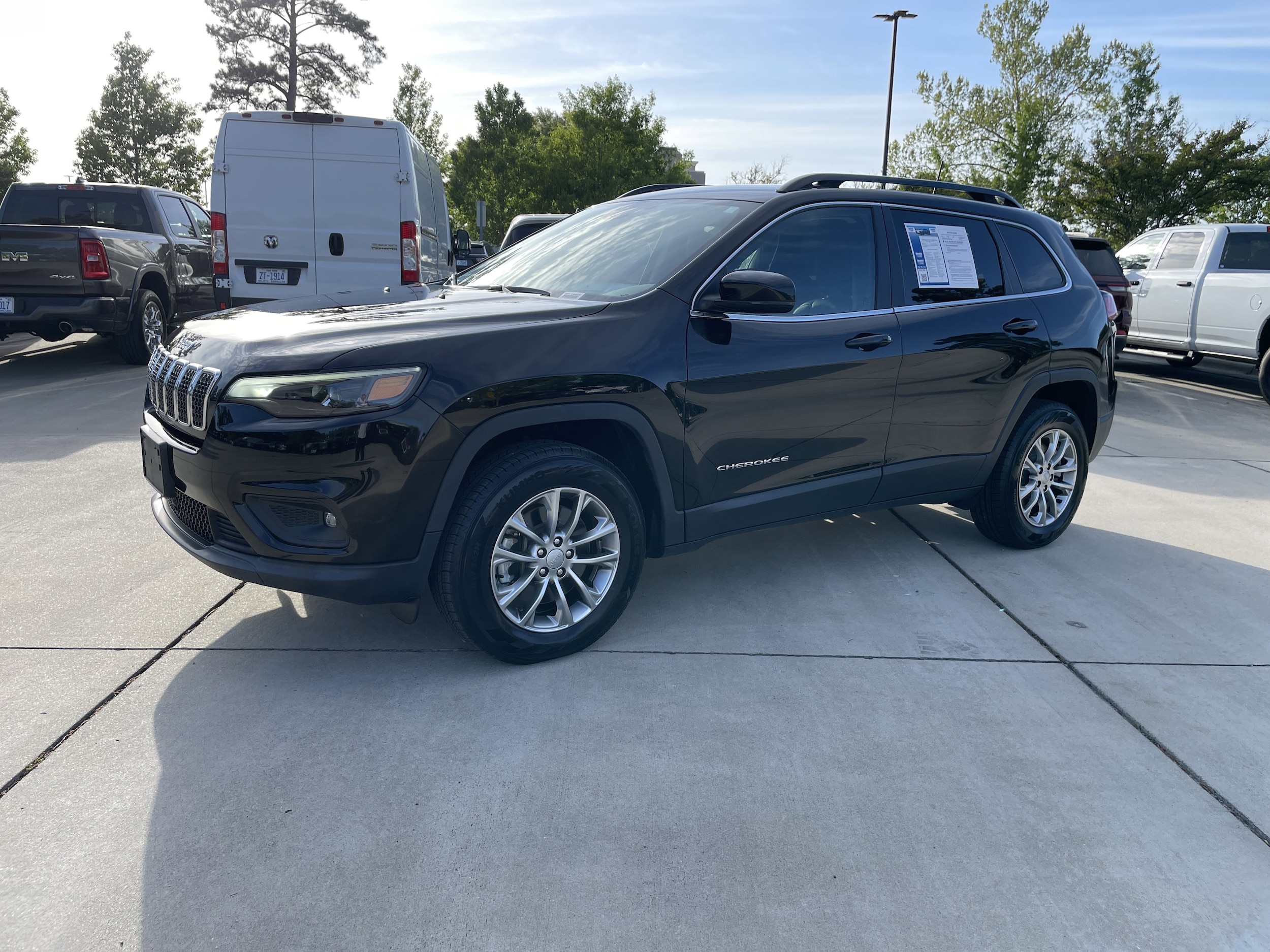 2022 Jeep Cherokee Latitude Lux photo 4