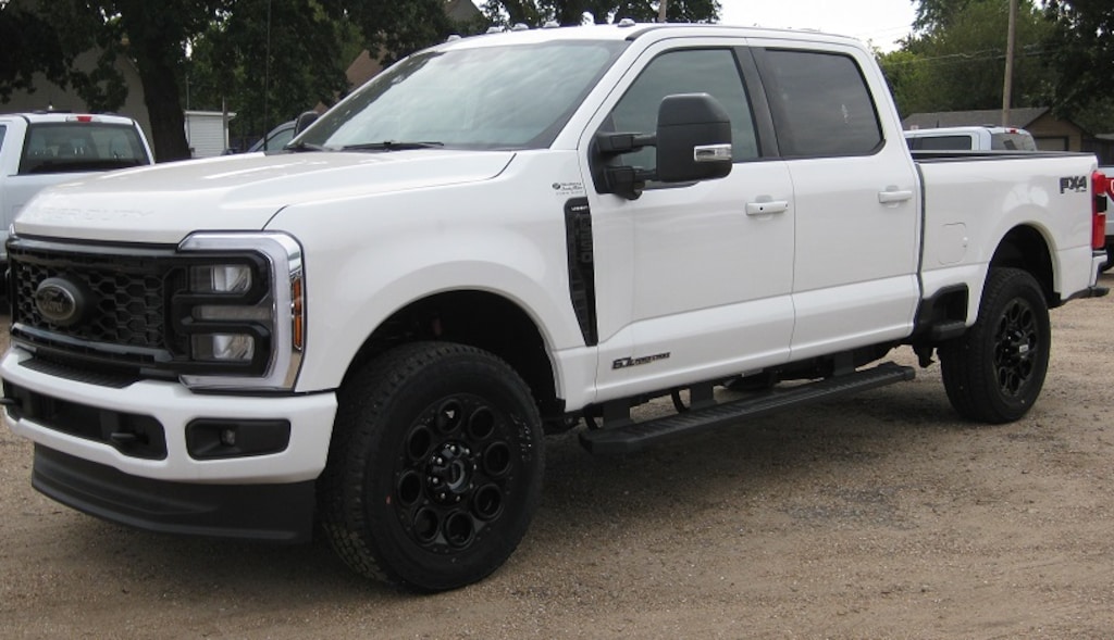 New 2025 Ford Super Duty F-250 Lariat TRUCK