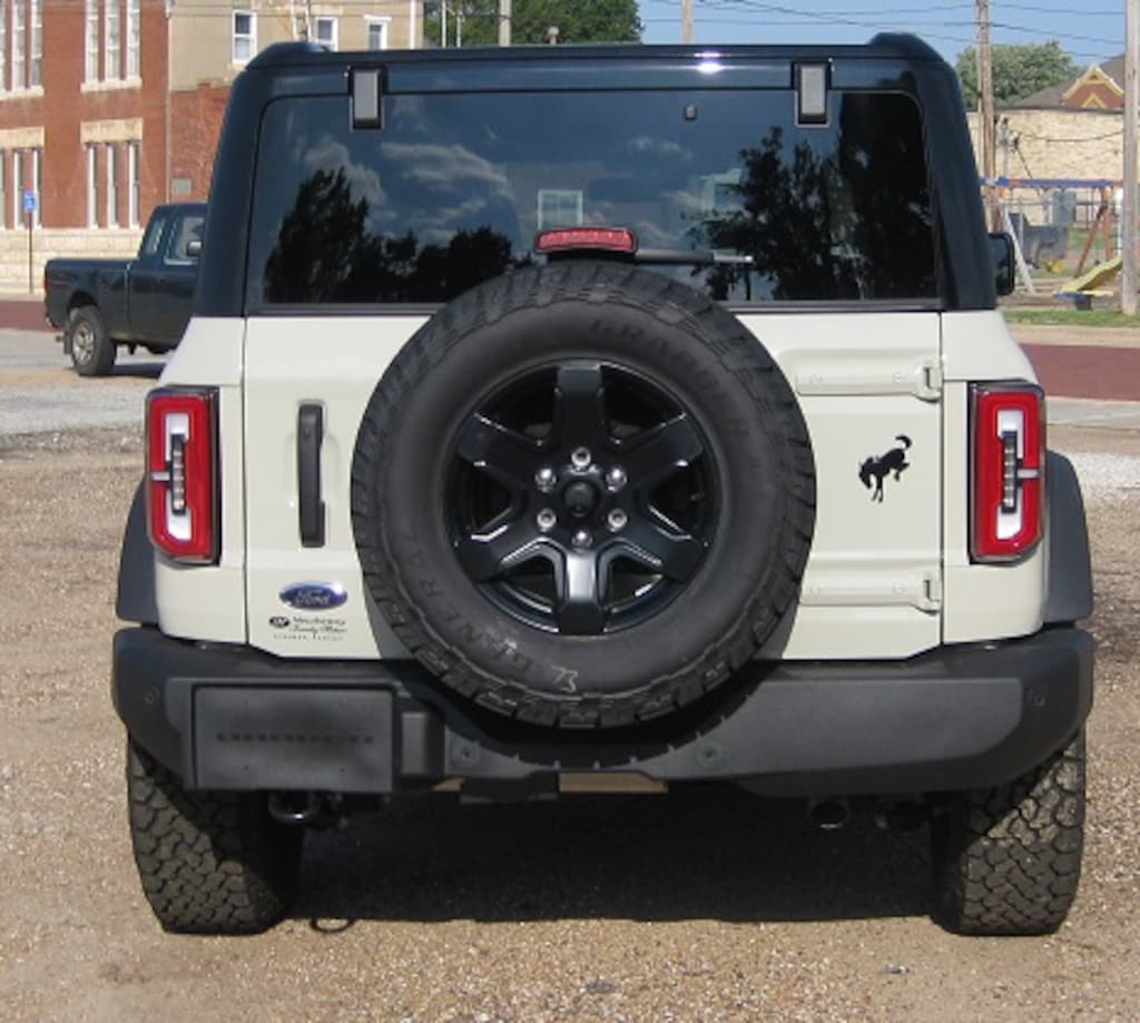 New 2025 Ford Bronco Outer Banks SUV