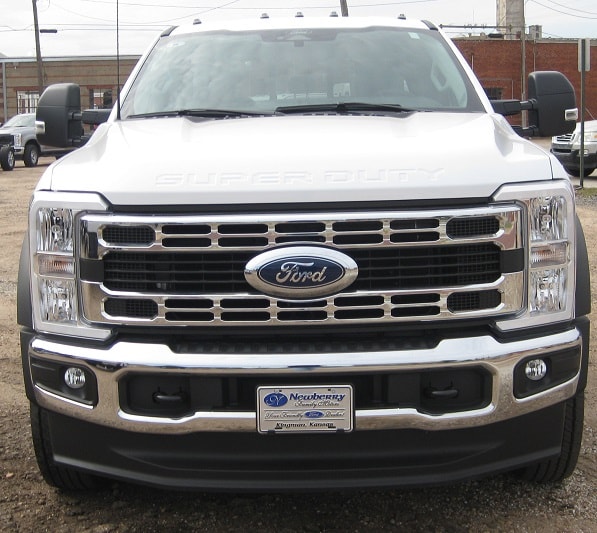 2024 Ford F-550 Super Duty Chassis Cab XL's photo