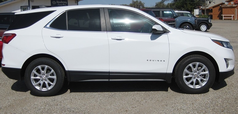 Used 2021 Chevrolet Equinox LT with VIN 3GNAXKEV6MS159417 for sale in Kingman, KS