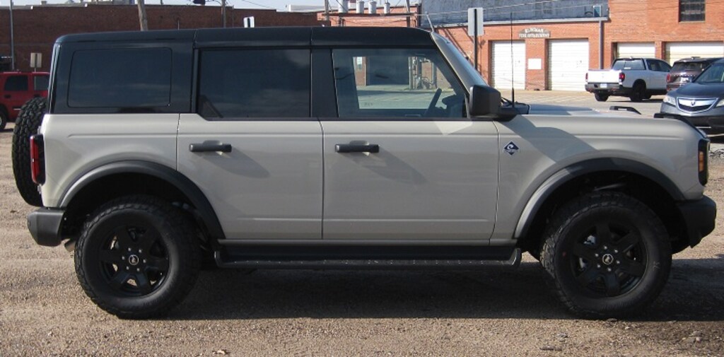 New 2025 Ford Bronco Outer Banks SUV