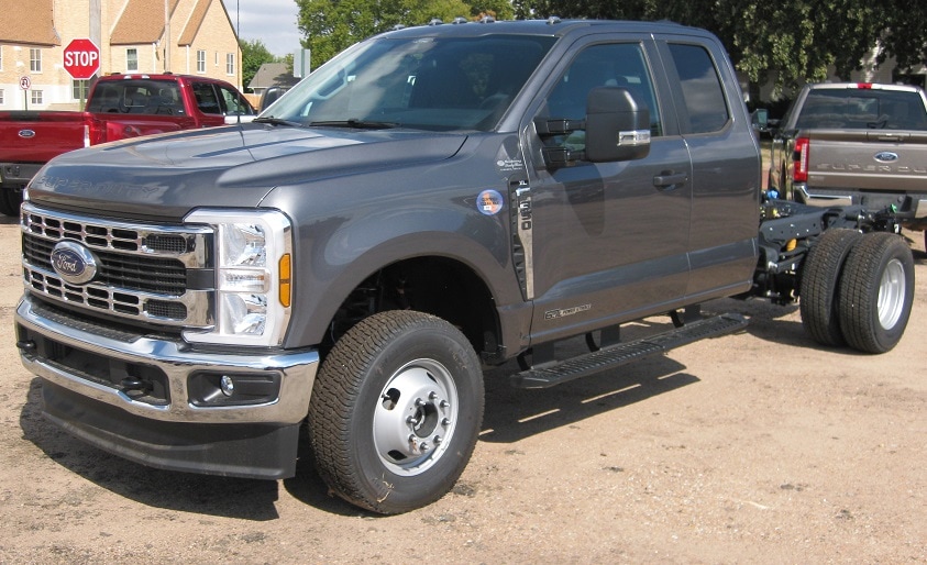 2026 Ford F-350 Super Duty Chassis Cab