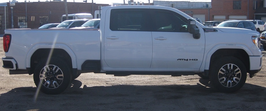 Used 2022 GMC Sierra 2500HD AT4 with VIN 1GT49PEYXNF101016 for sale in Kingman, KS