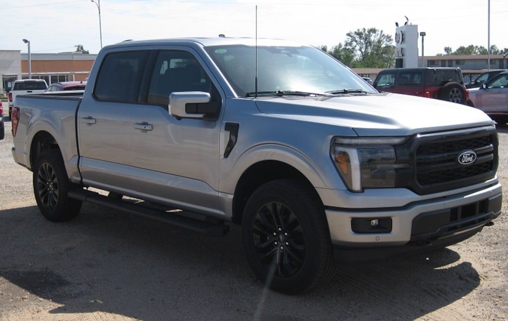 New 2025 Ford F-150 Lariat TRUCK