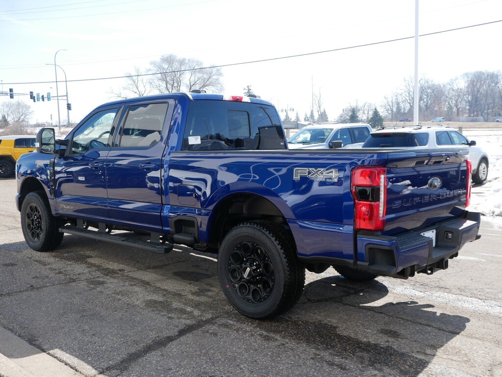 New 2026 Ford F-350 Lari@ Truck Crew Cab