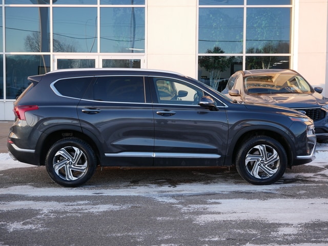 Used 2022 Hyundai Santa Fe SEL with VIN 5NMS6DAJ9NH392182 for sale in Oakdale, Minnesota