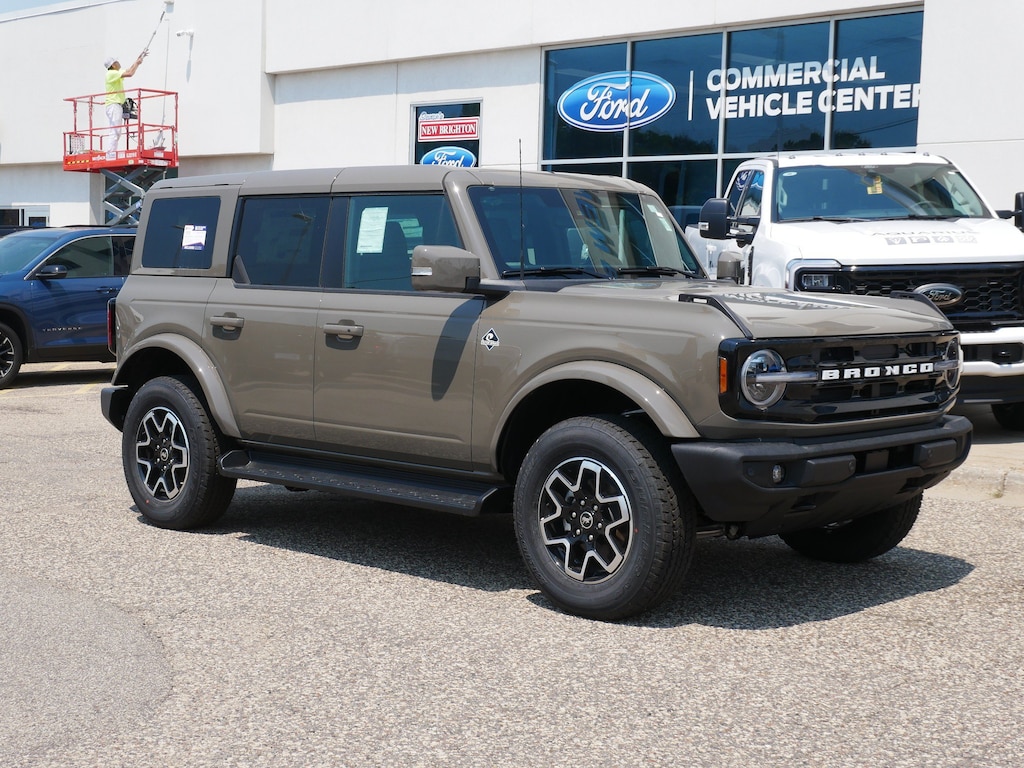 New 2025 Ford Bronco Outer Banks SUV