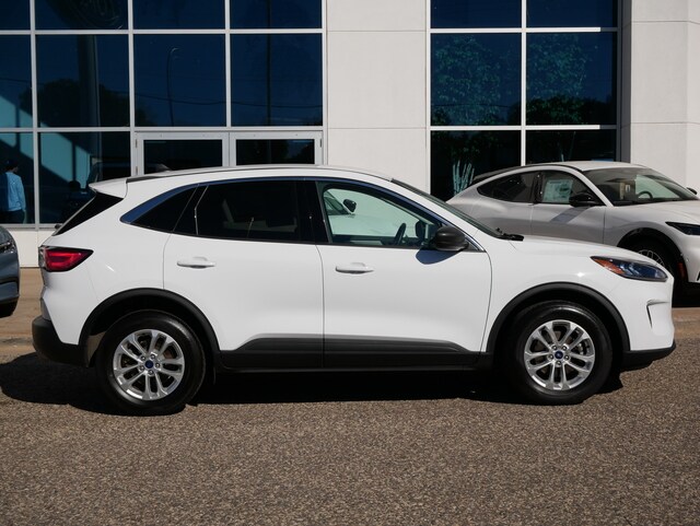 Used 2022 Ford Escape SE with VIN 1FMCU9G62NUA48854 for sale in Inver Grove, Minnesota