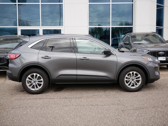 Used 2022 Ford Escape SE with VIN 1FMCU9G62NUC02625 for sale in Inver Grove, Minnesota