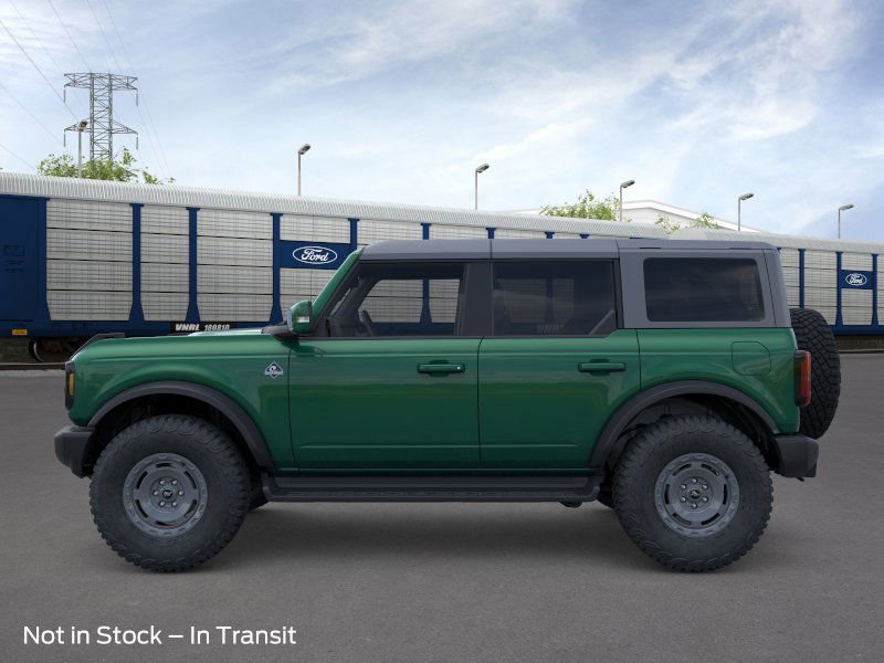 2025 Ford Bronco Outer Banks photo 3