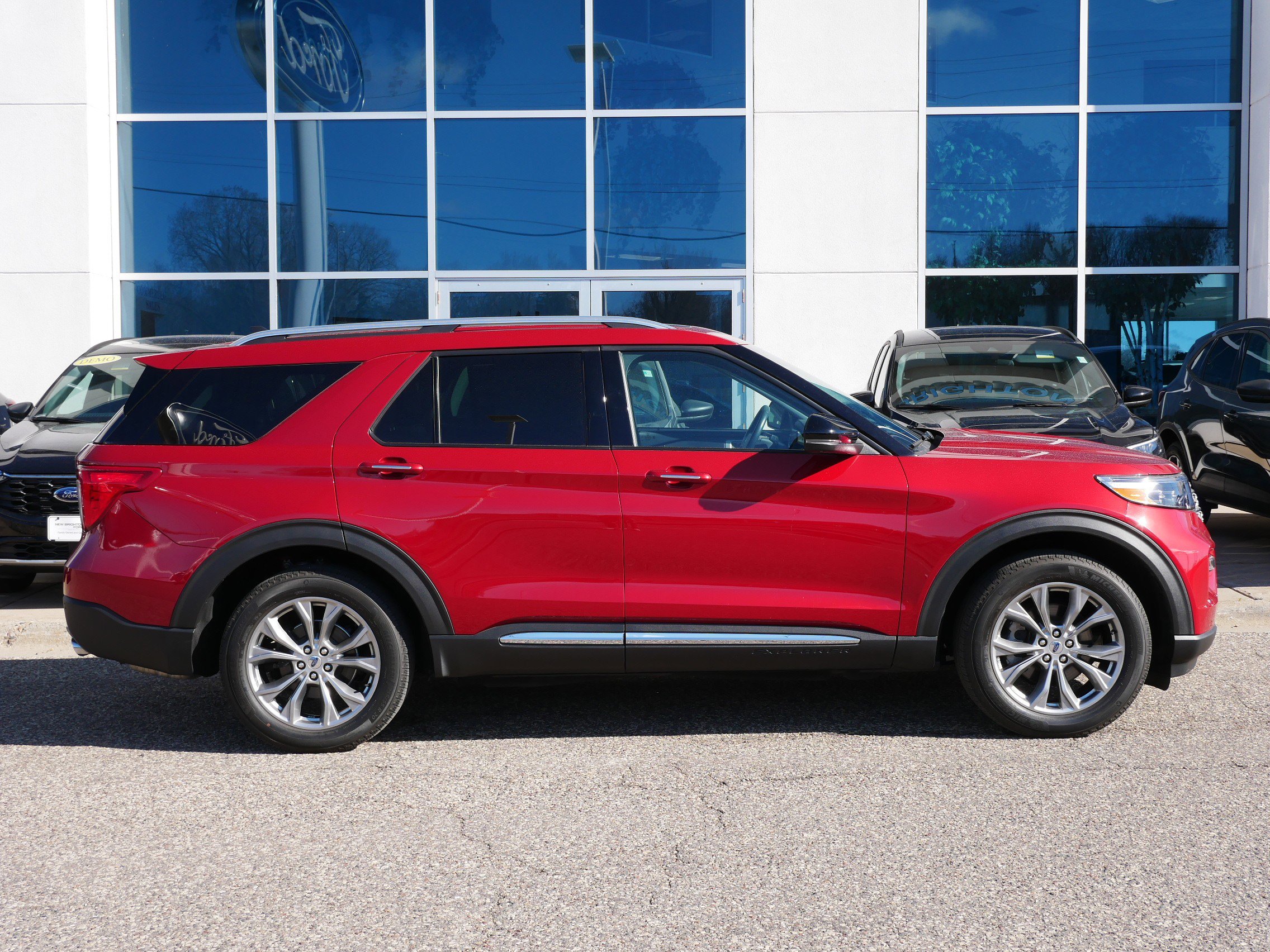 Used 2022 Ford Explorer Limited with VIN 1FMSK8FH5NGB55538 for sale in New Brighton, Minnesota