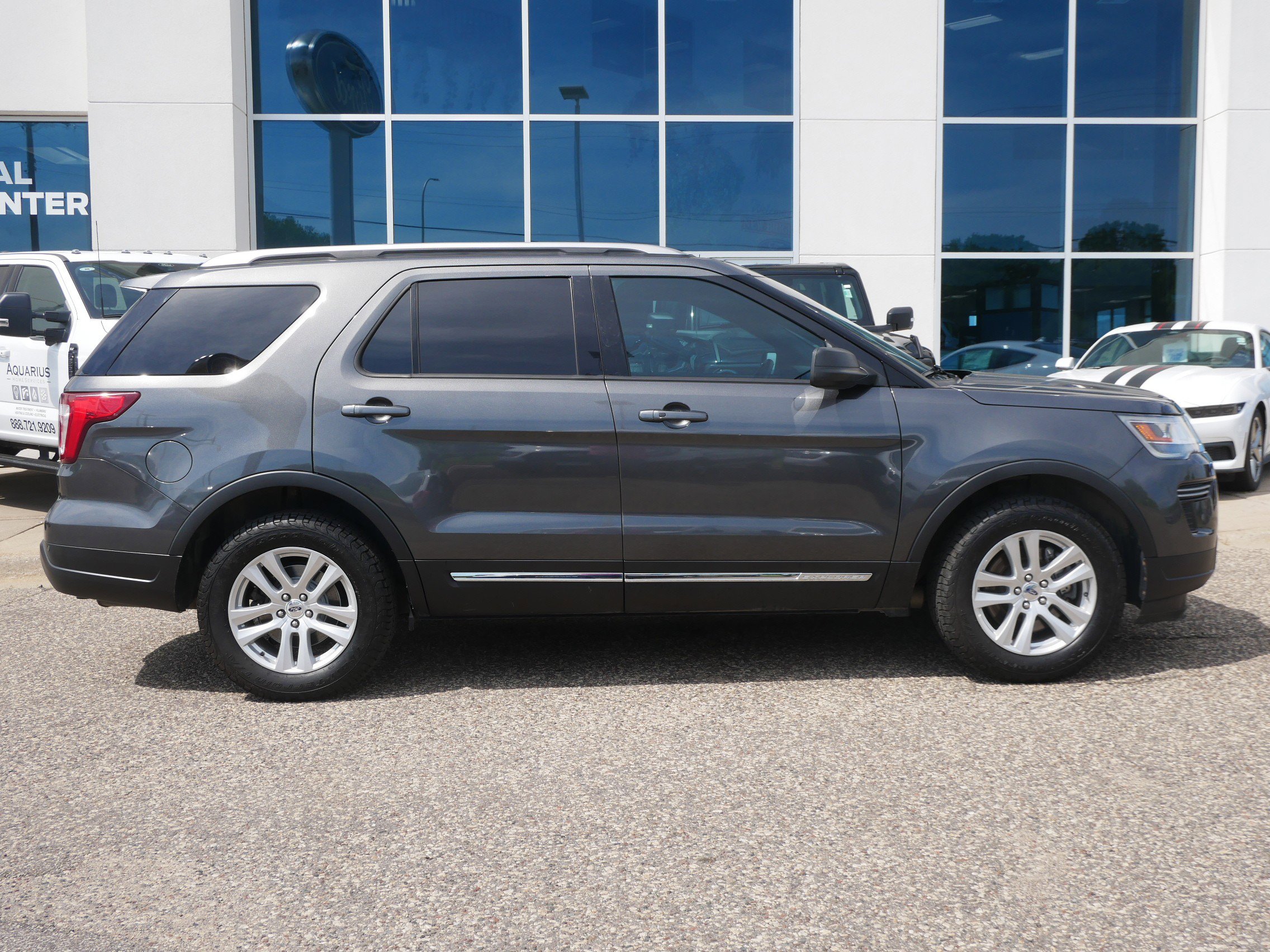 Used 2019 Ford Explorer XLT with VIN 1FM5K8D83KGA41355 for sale in New Brighton, Minnesota