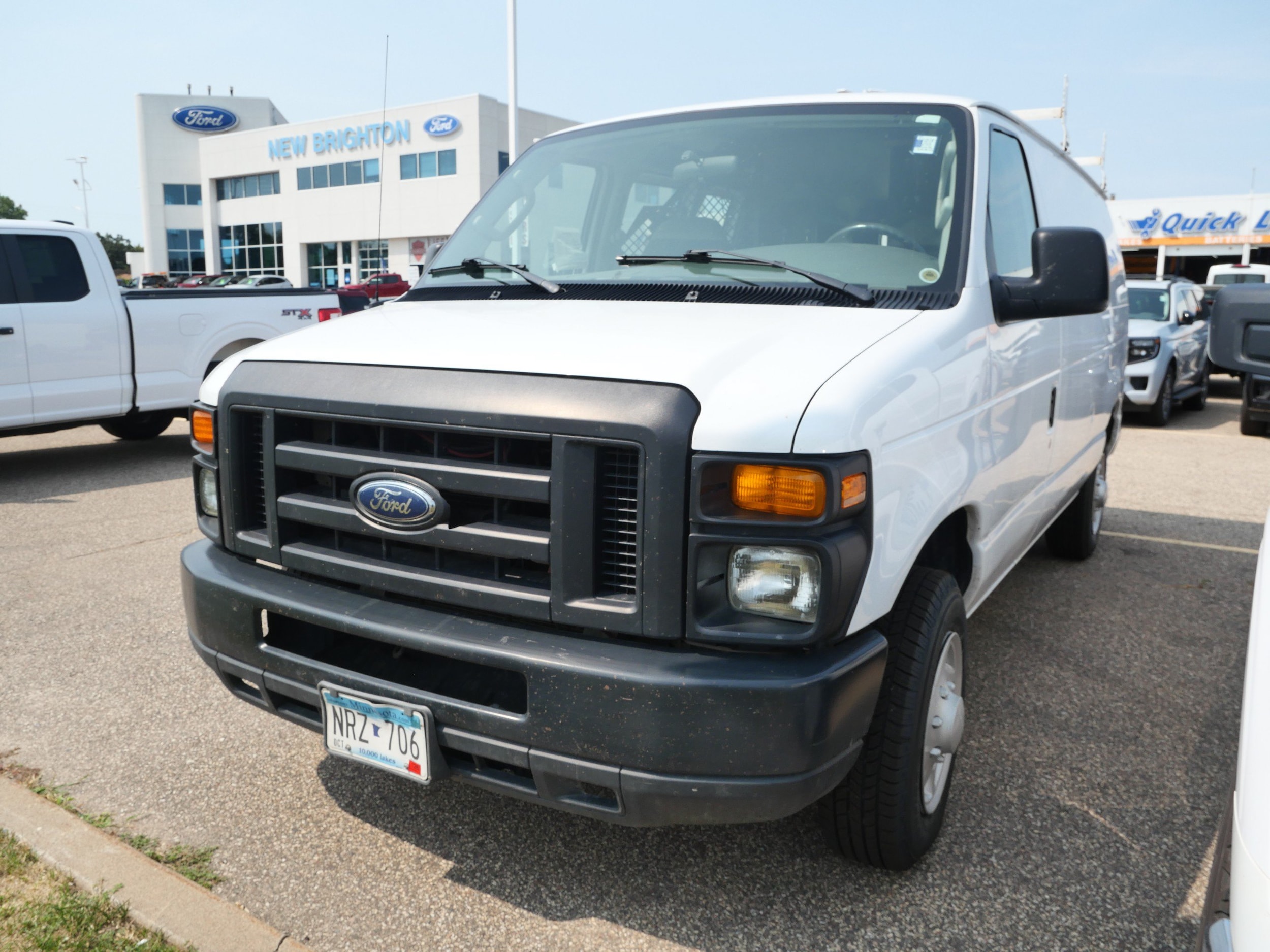 Used 2008 Ford E-Series Econoline Van Commercial with VIN 1FTNE14W78DA36753 for sale in New Brighton, Minnesota