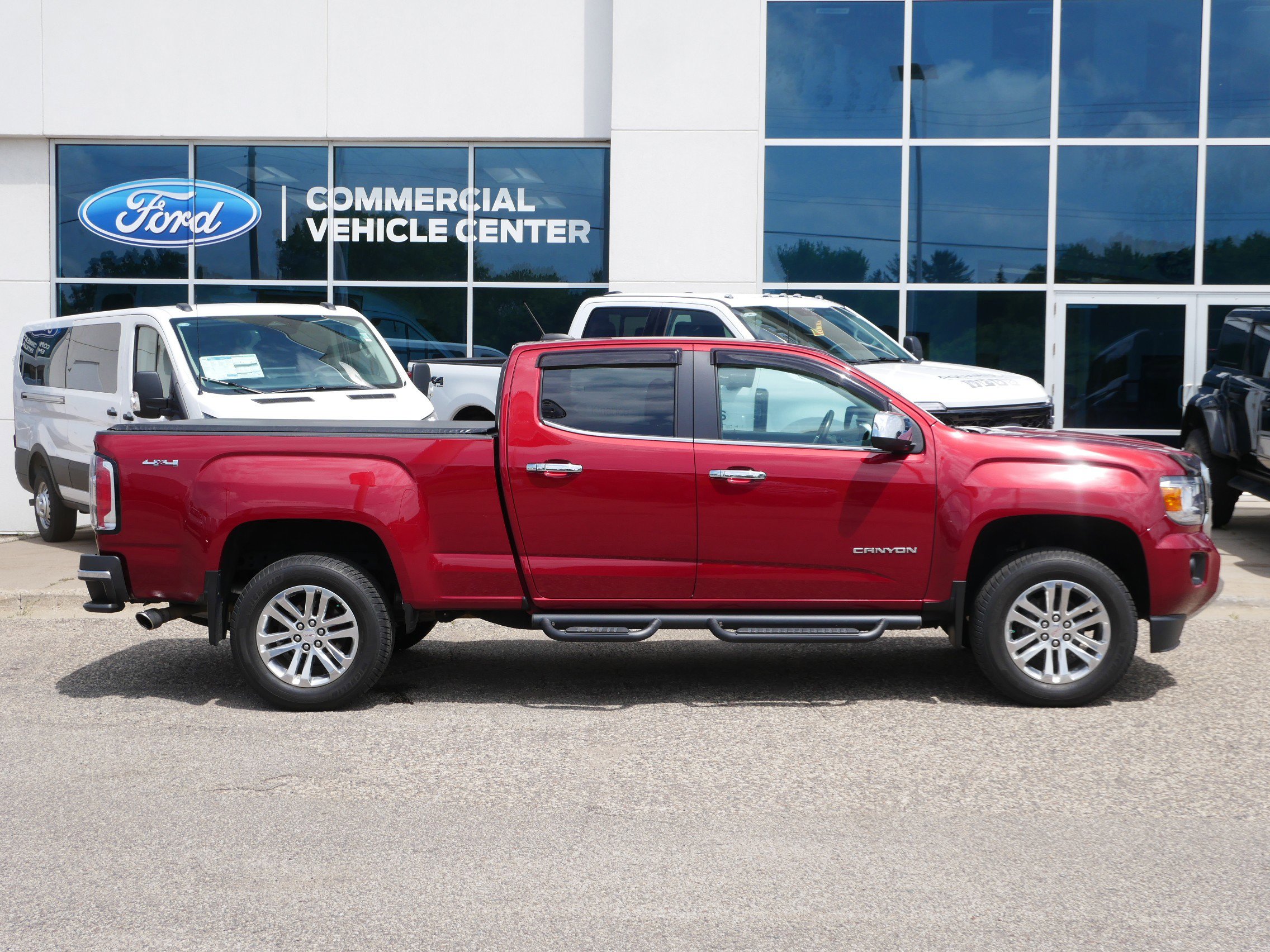 Used 2017 GMC Canyon SLT with VIN 1GTG6DEN2H1293012 for sale in New Brighton, Minnesota