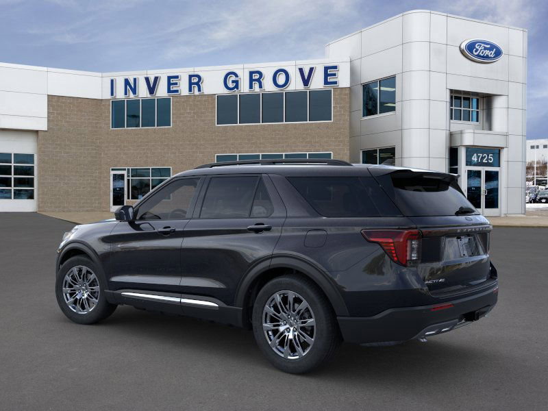 2025 Ford Explorer photo 4