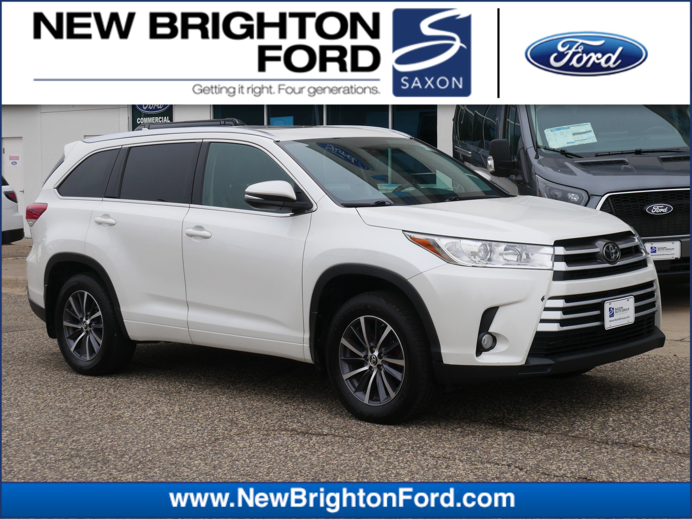 Used 2018 Toyota Highlander XLE with VIN 5TDJZRFHXJS832892 for sale in New Brighton, Minnesota