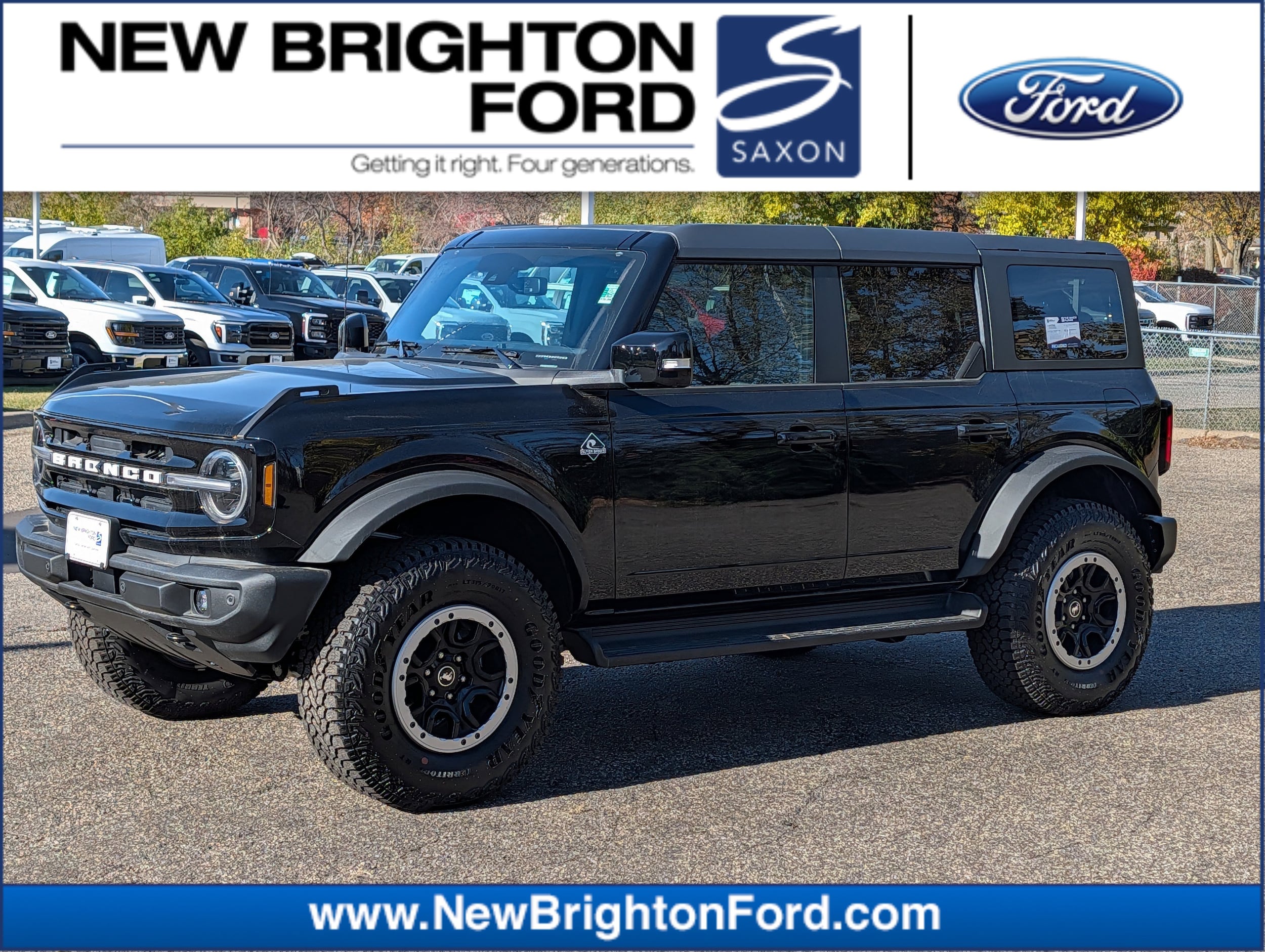 2025 Ford Bronco 4-Door Outer Banks's photo