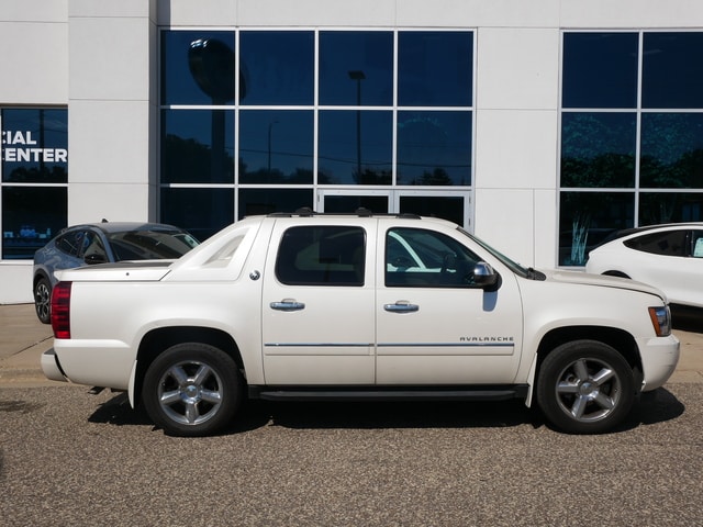 Used 2013 Chevrolet Avalanche LTZ with VIN 3GNTKGE75DG303631 for sale in New Brighton, MN