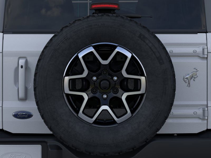 2025 Ford Bronco Outer Banks photo 4