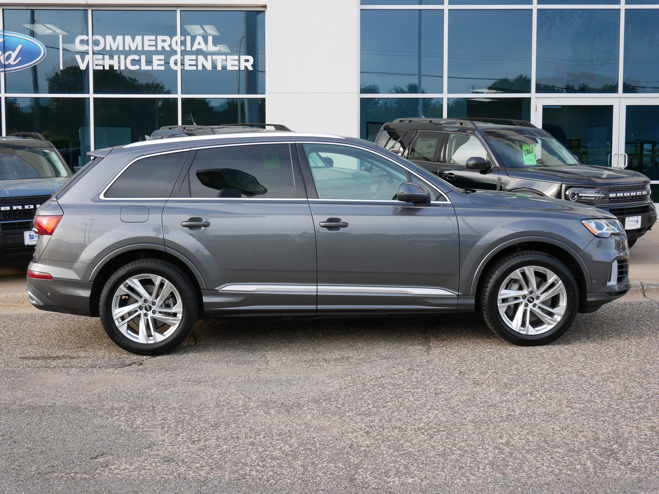 Used 2022 Audi Q7 Premium Plus with VIN WA1LXBF76ND010342 for sale in New Brighton, Minnesota