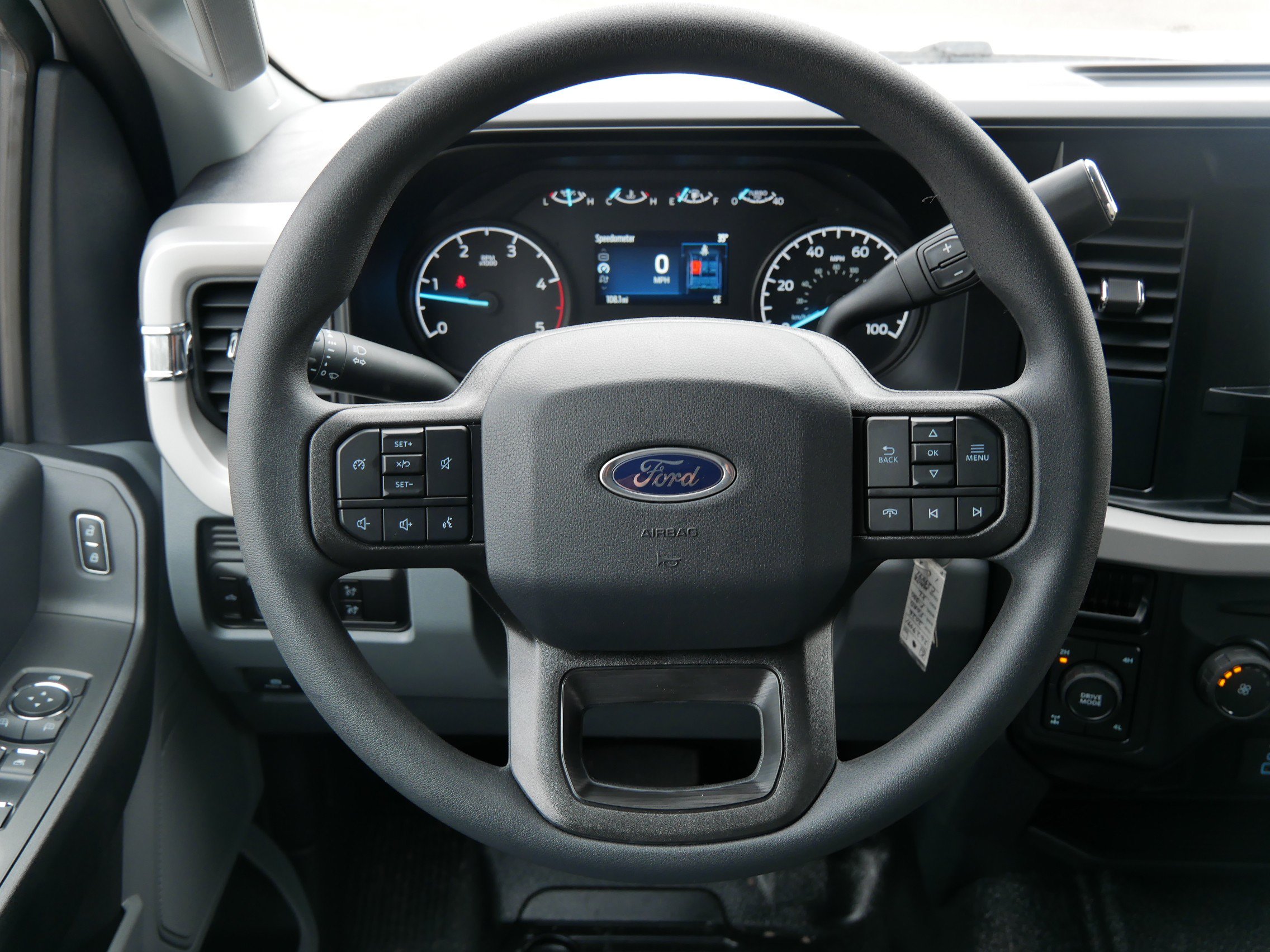 2026 Ford F-350 Super Duty XL - Photo 9