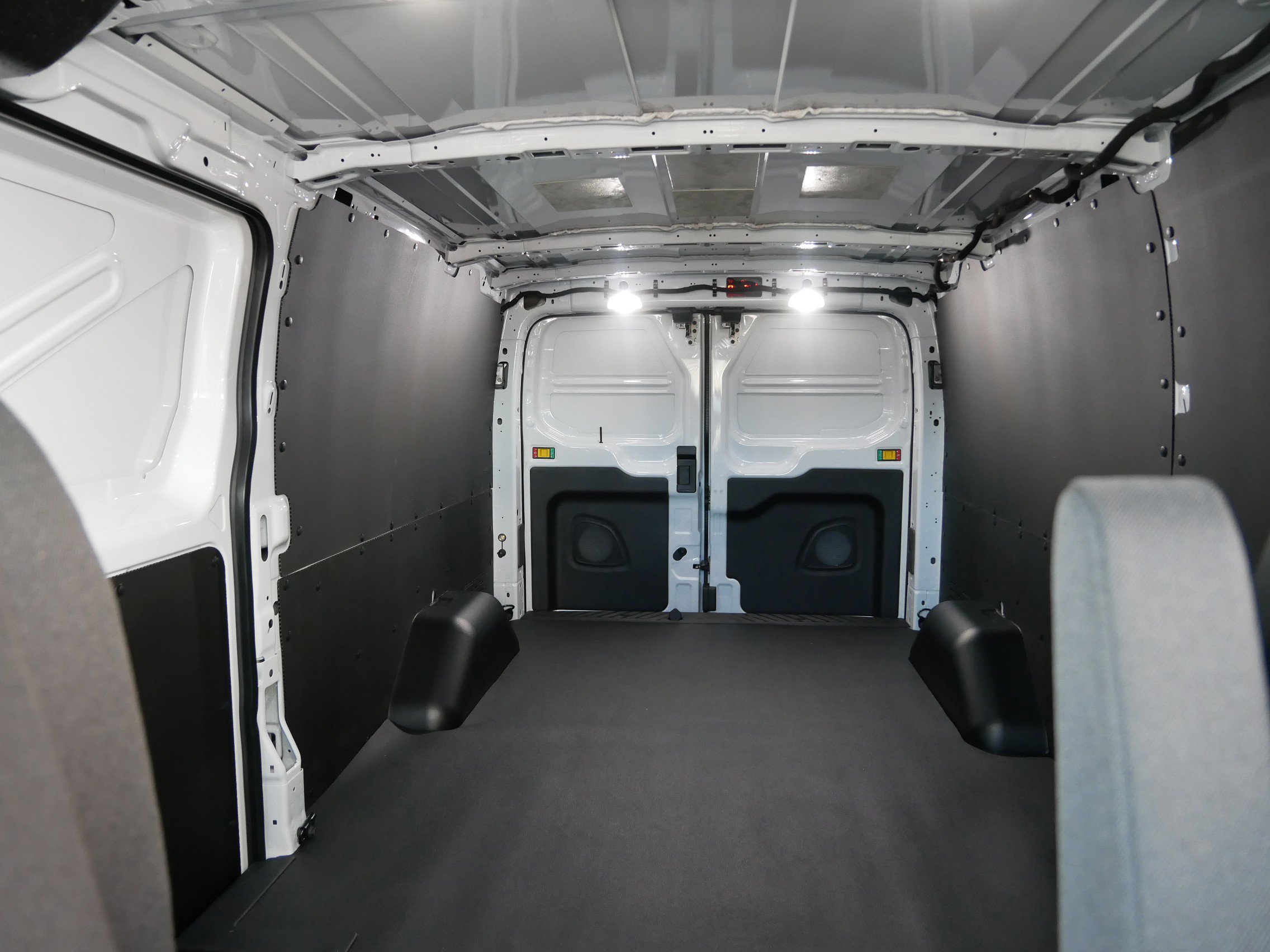 2025 Ford Transit Van Base - Photo 6