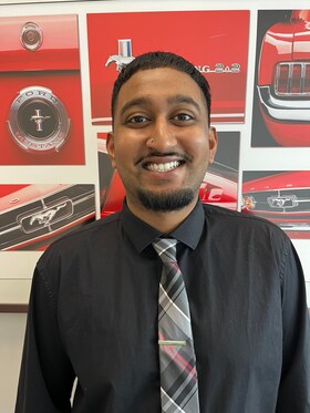 Staff member Jason Oomrow from ID_186851449ce5