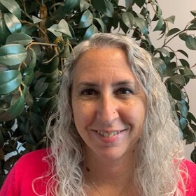 Staff member Amber A from ID_d6a5ff