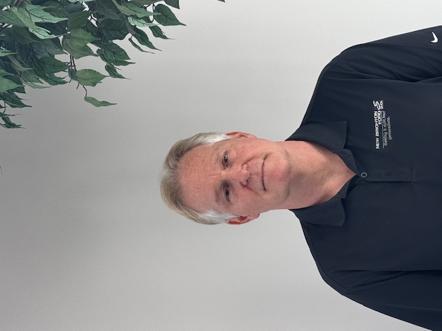 Staff member David Zipkin from ID_43e1d5d3a75d