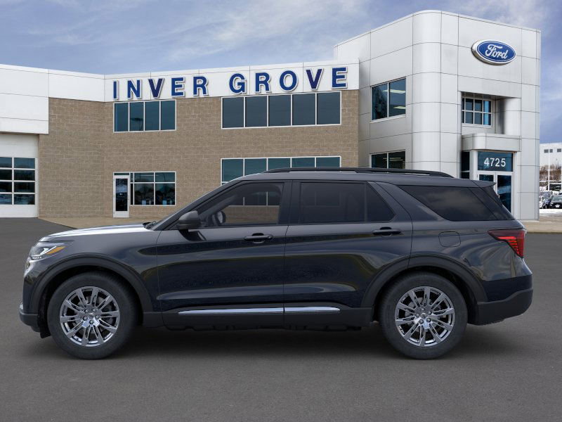 2025 Ford Explorer photo 3