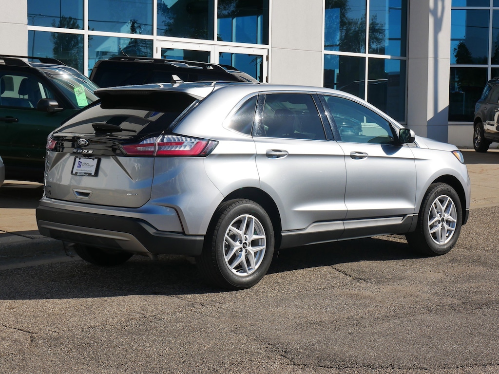 Used 2024 Ford Edge SEL SUV