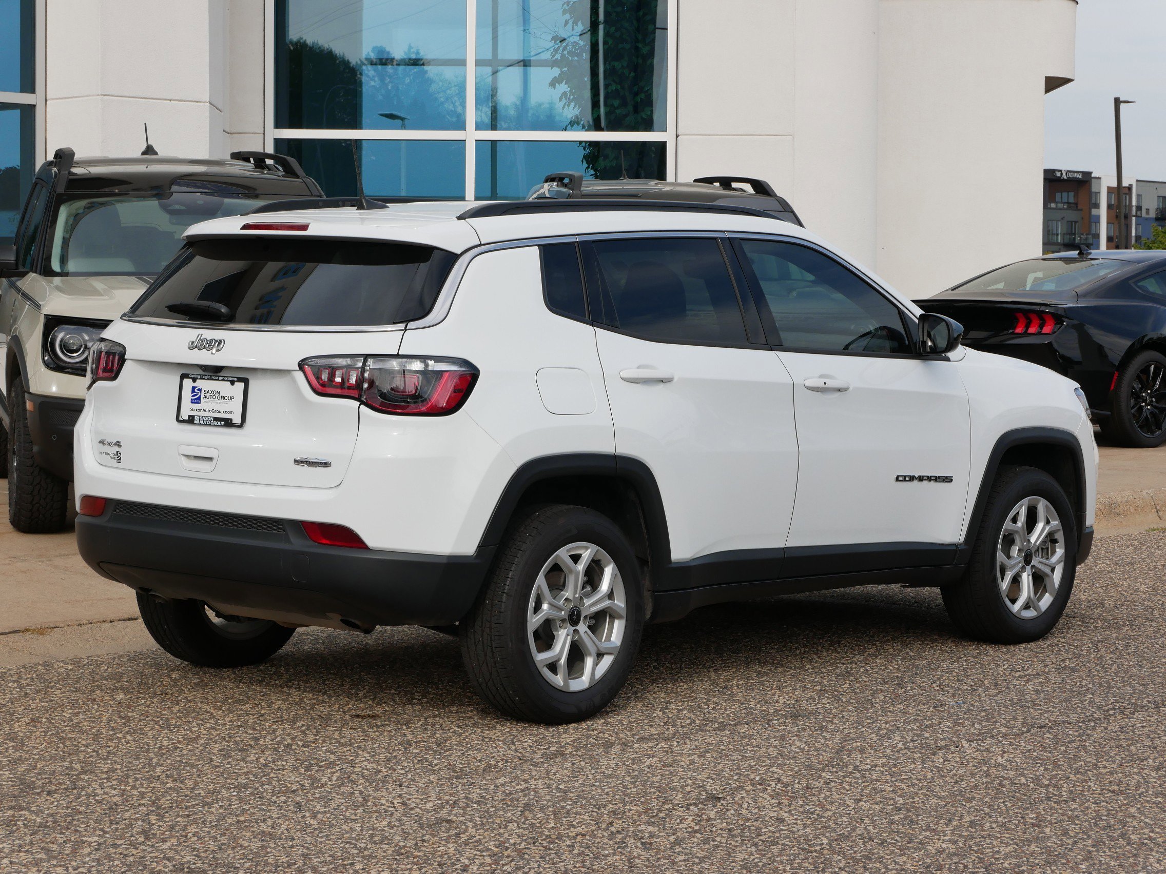 2025 Jeep Compass Latitude photo 2