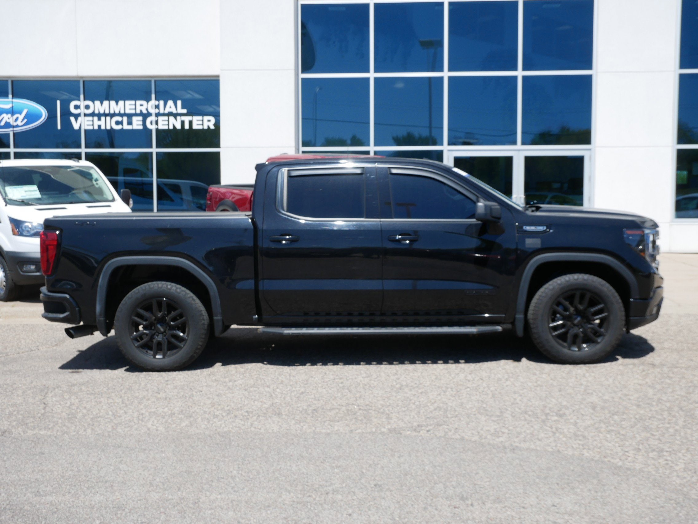 Used 2022 GMC Sierra 1500 Elevation with VIN 1GTUUCED8NZ625526 for sale in New Brighton, Minnesota