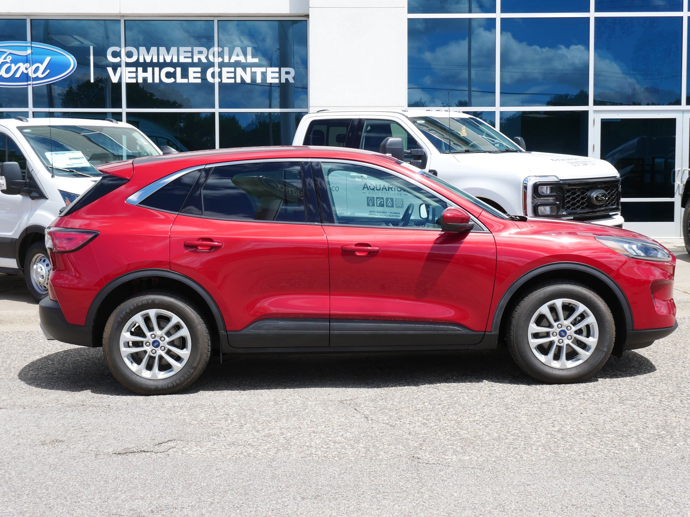 Used 2020 Ford Escape SE with VIN 1FMCU9G68LUB60474 for sale in New Brighton, Minnesota