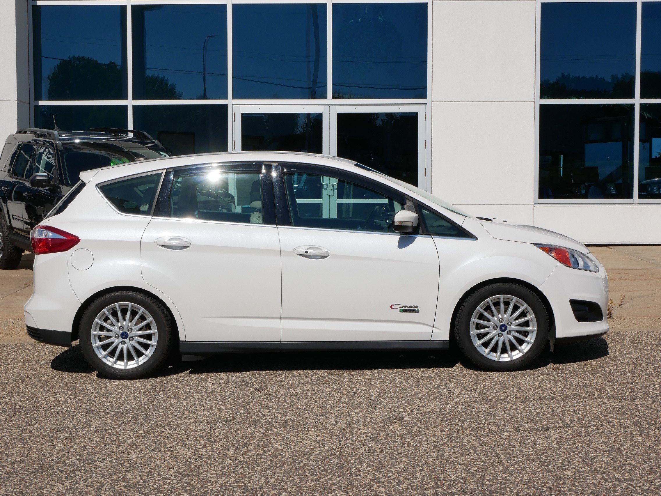 Used 2016 Ford C-Max Energi SEL with VIN 1FADP5CU5GL104040 for sale in New Brighton, Minnesota