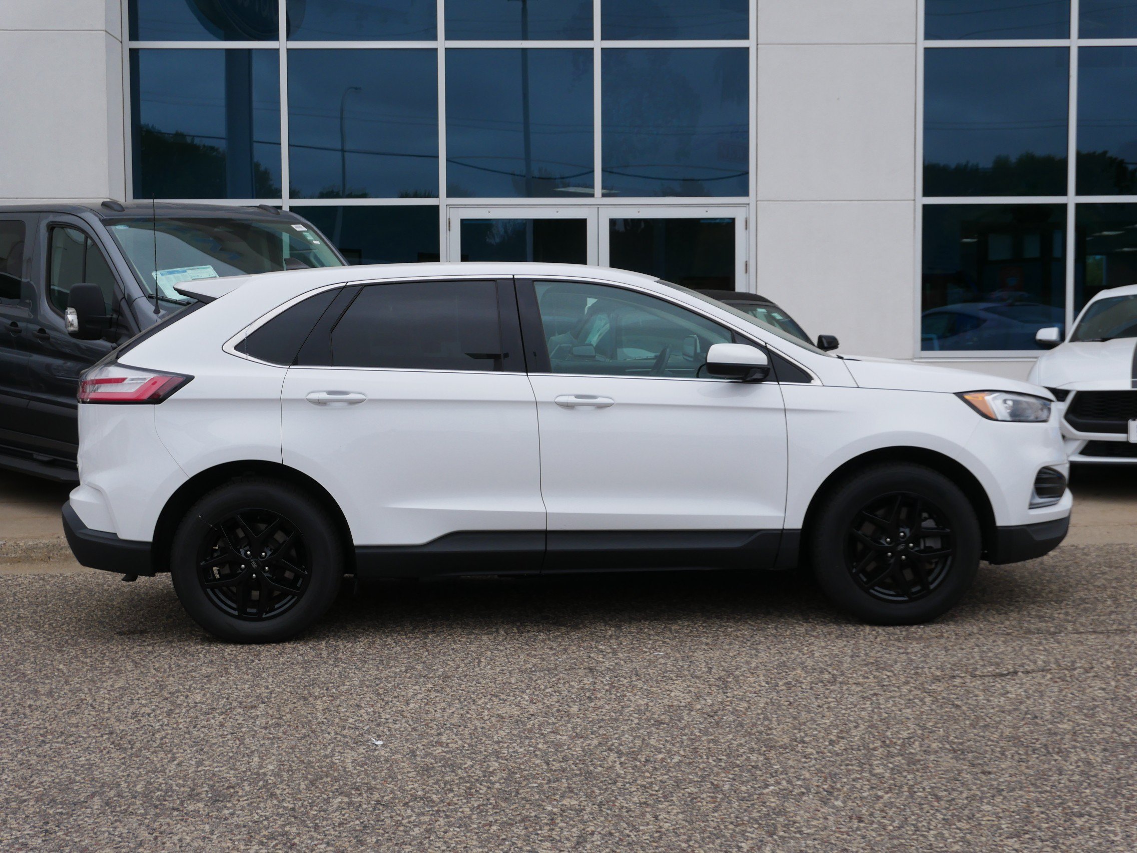 Used 2024 Ford Edge SEL with VIN 2FMPK4J96RBA79887 for sale in New Brighton, Minnesota