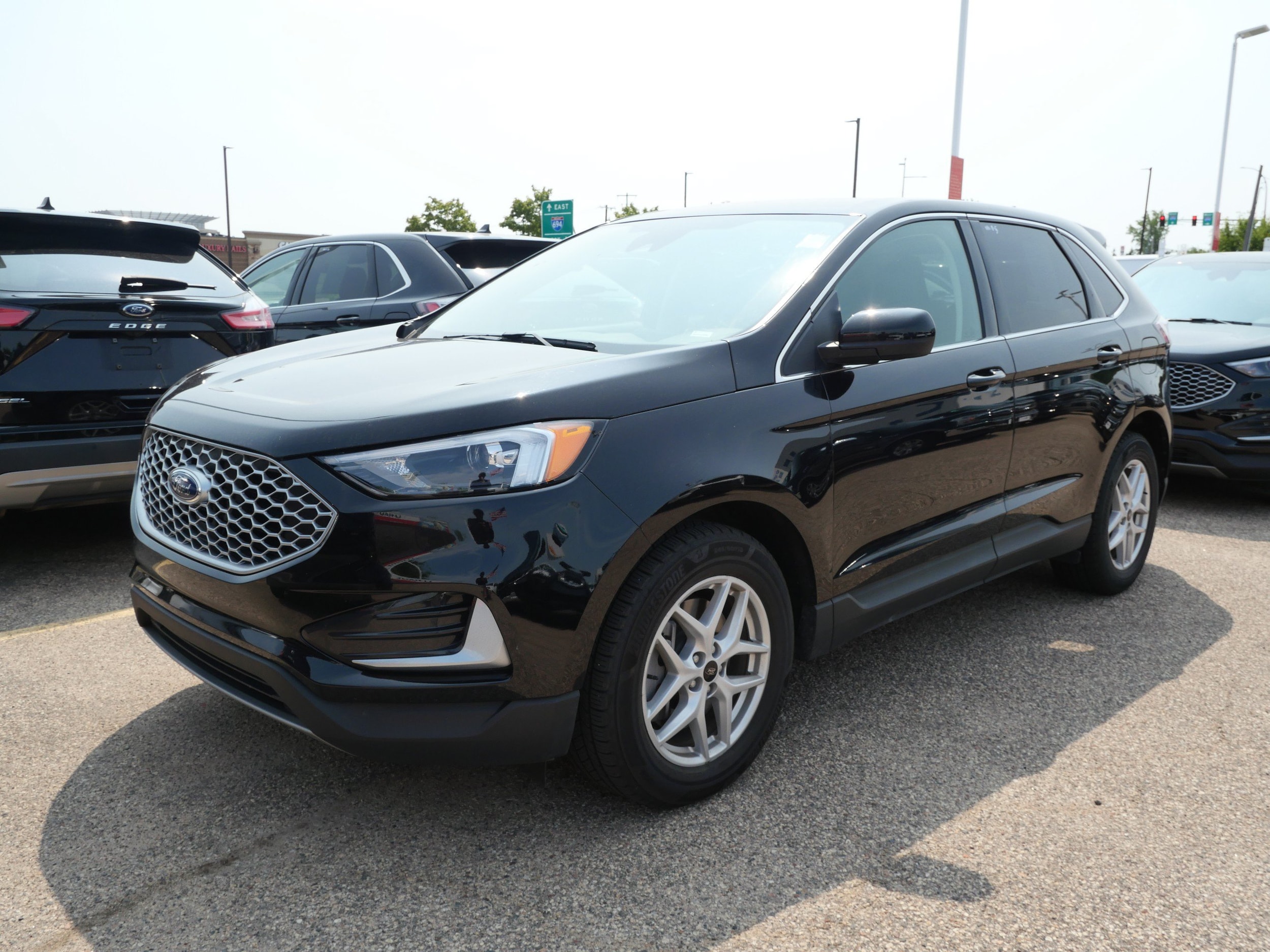 Used 2024 Ford Edge SEL with VIN 2FMPK4J96RBB00947 for sale in New Brighton, Minnesota