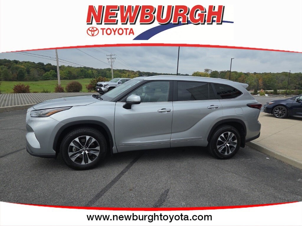 2025 Toyota Highlander Hybrid XLE photo 2