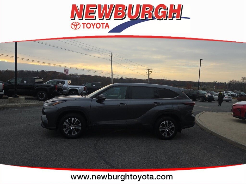 Certified 2025 Toyota Highlander Hybrid XLE SUV