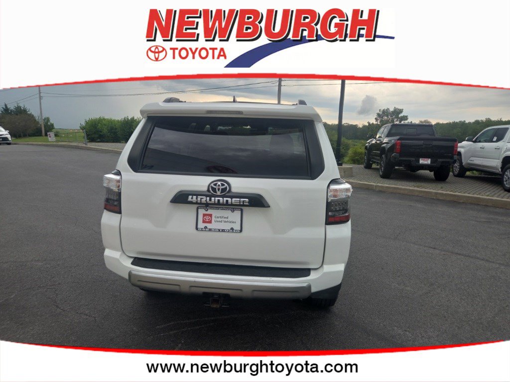 2023 Toyota 4Runner TRD photo 3