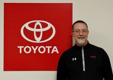 Staff member Lance Ward from ID_b4517adbd87e